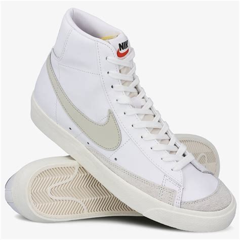 nike blazer mid 77 weiß hellbeige|Nike Blazer review.